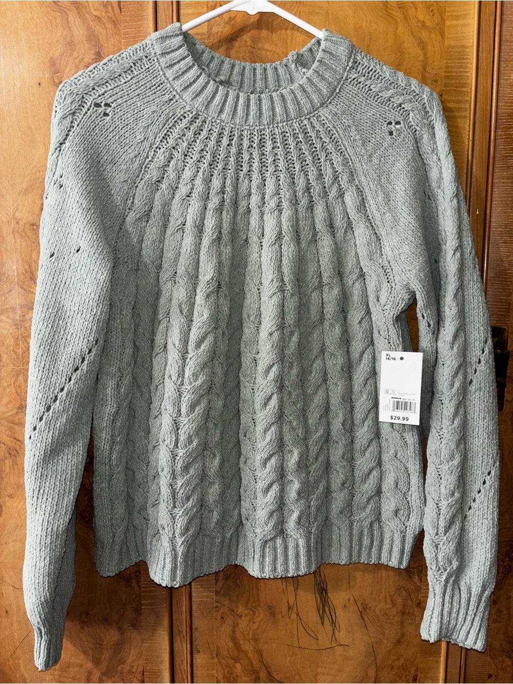 Classic Cable Knit Sweater - Light green girls size XL 14/16